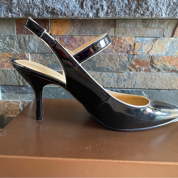 Audrey Brooke patent leather high heels size 10 - Picture 4 of 9
